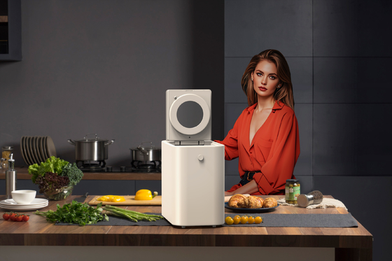 2.5L kithen composter with transparent skylight and timer monitoring, arc-shaped border design